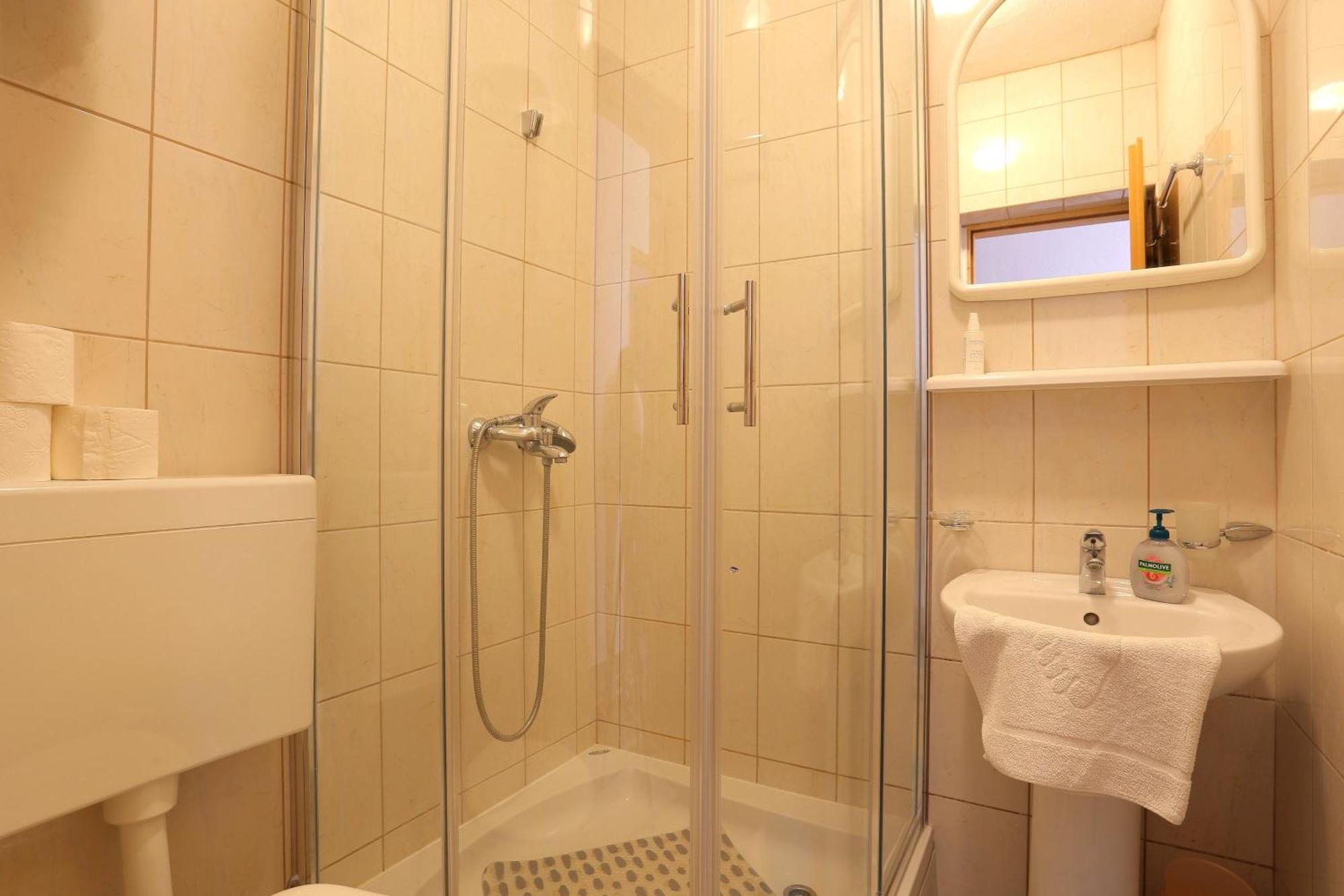 Apartments And Rooms With Parking Space Tucepi, Makarska - 5263 Eksteriør bilde
